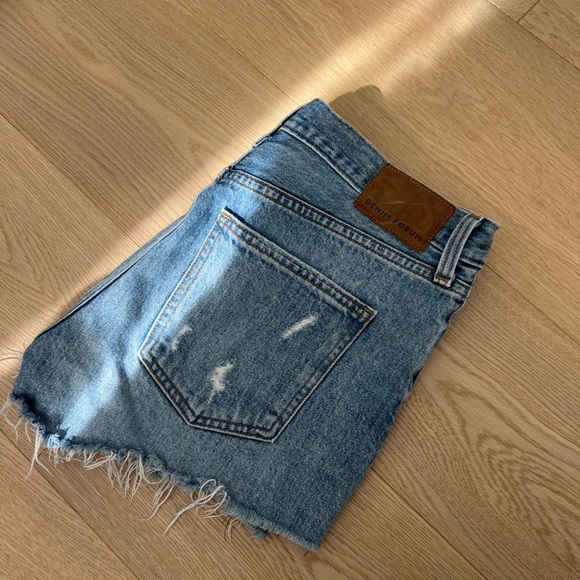 Aritzia denim shorts - Picture 4 of 4